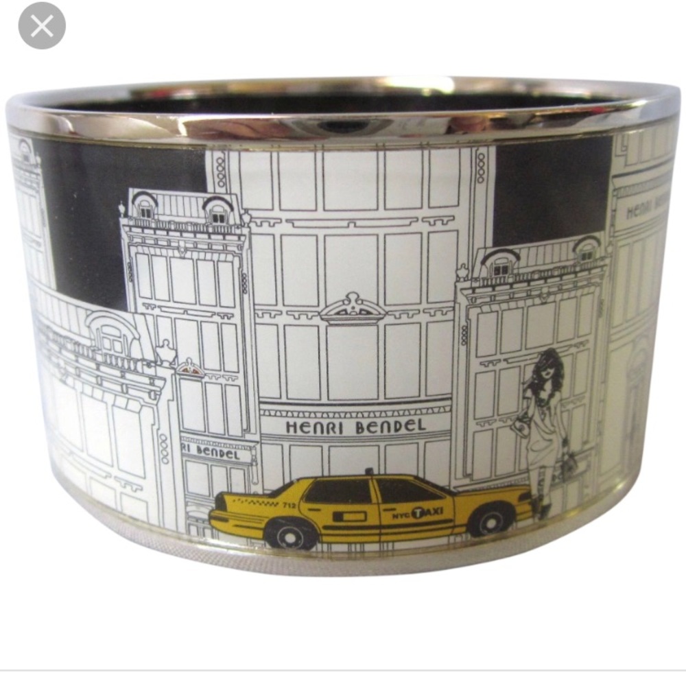 In search of this Henri Bendel bangle!